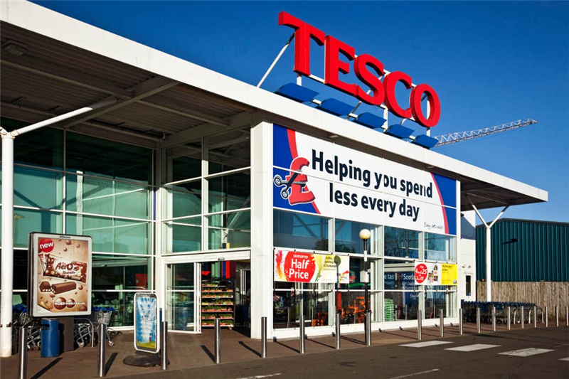 Tesco vows to remove one billion pieces of plastic packaging by end of 2020 Tesco vows to remove one billion pieces of plastic packaging by end of 2020
